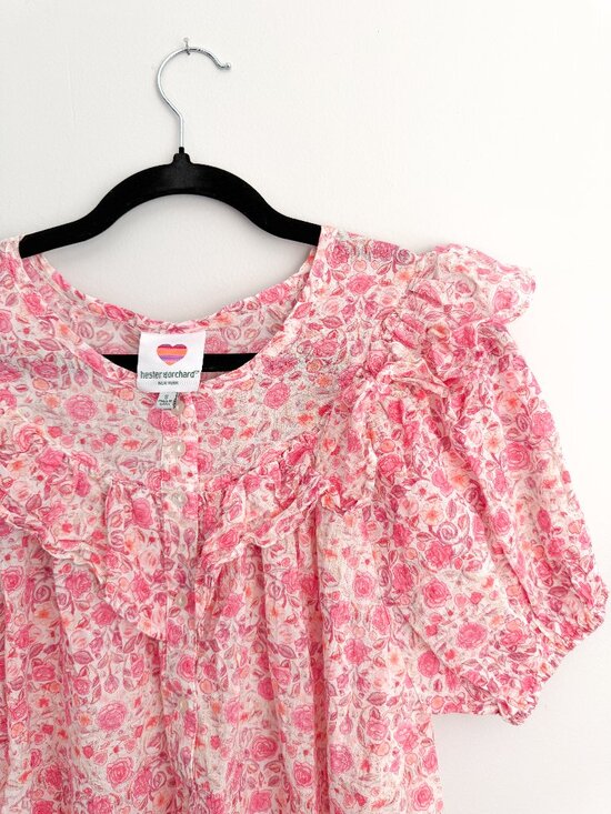 Hester & Orchard Tops - Hester & Orchard Pink Floral Ruffle Button Up Blouse 100% Cotton Feminine